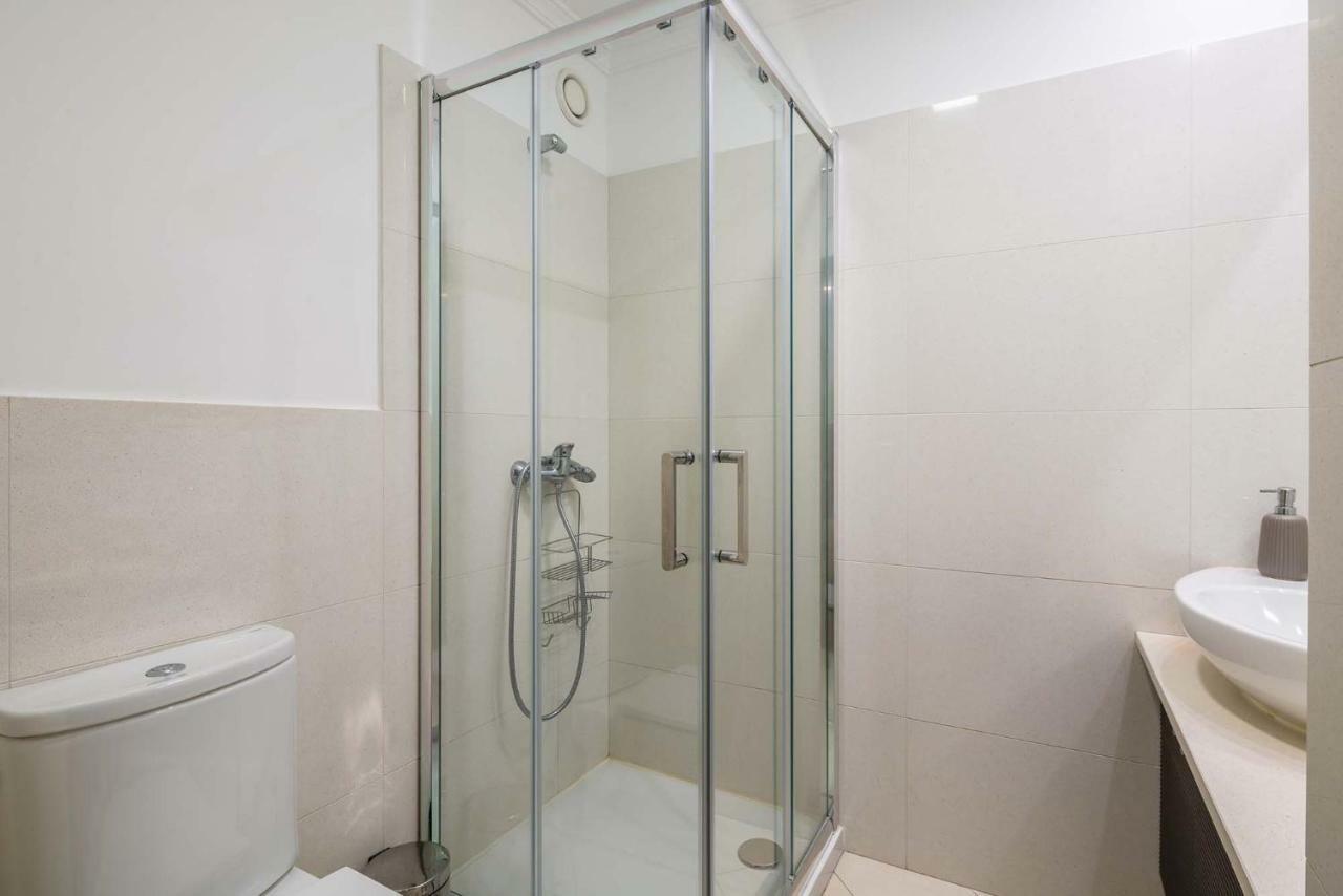 Oceanside Terrace Apartment By Holiday Rental Madeira ฟุงชาล ภายนอก รูปภาพ