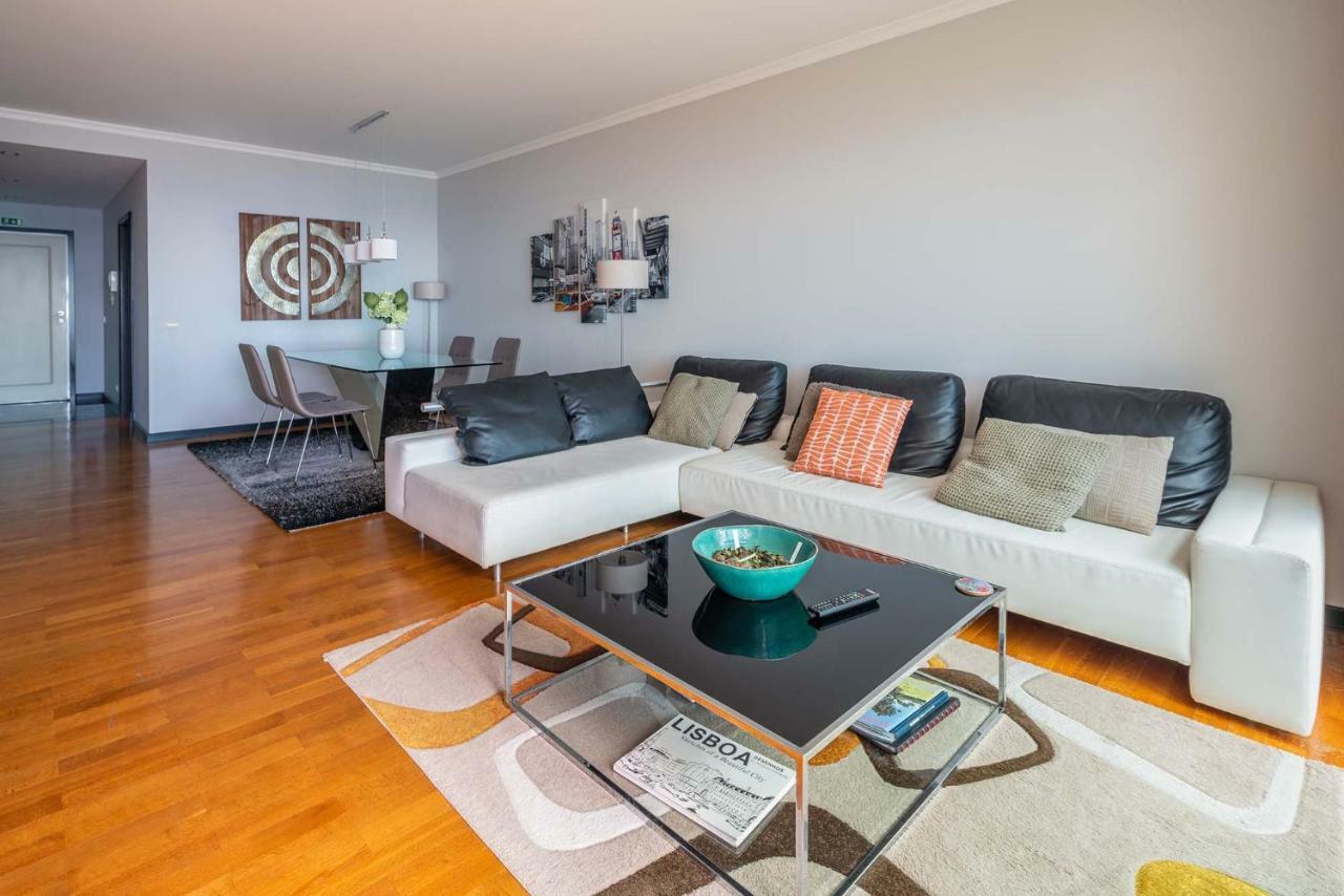 Oceanside Terrace Apartment By Holiday Rental Madeira ฟุงชาล ภายนอก รูปภาพ